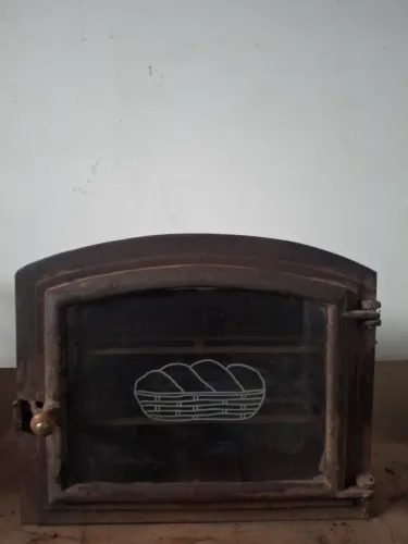 Vendo forno grande de ferro fundido a lenha