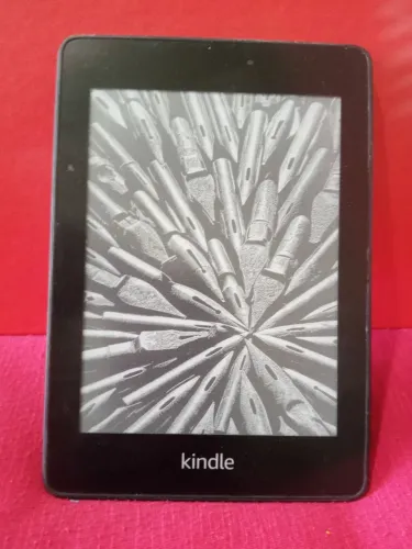 Só hoje Kindle Paperwhite 10a geração mais 400 livros