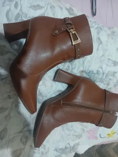 Vendo bota 