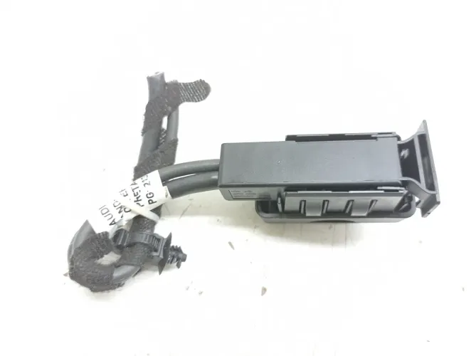 Plug Conector Music Interface Audi Q3 Tfsi 2.0 2014 / 2015