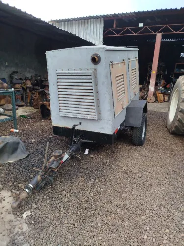 GRUPO GERADOR 30 KVA