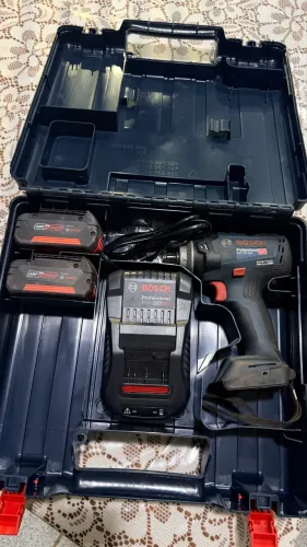 Chave de Impacto Bosch GDS18V-400 carregador 220 volts