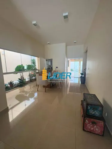 Casa para locação - Bairro Jardim Inconfidência.