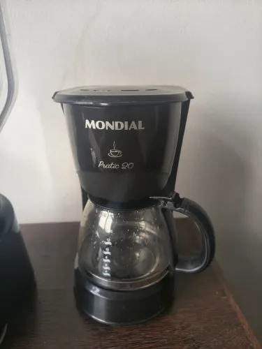 Cafeteira Mondial Pratic 20