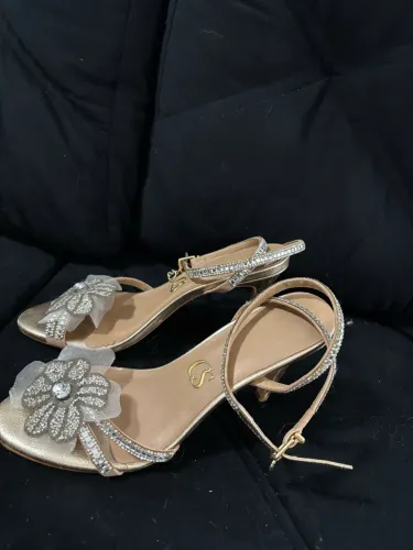 Sandália Carmen Steffens