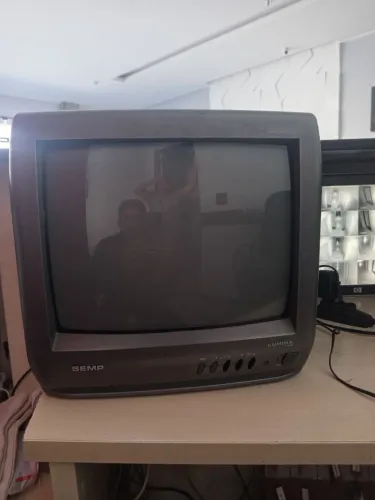 TV Semp Toshiba 14 polegadas 