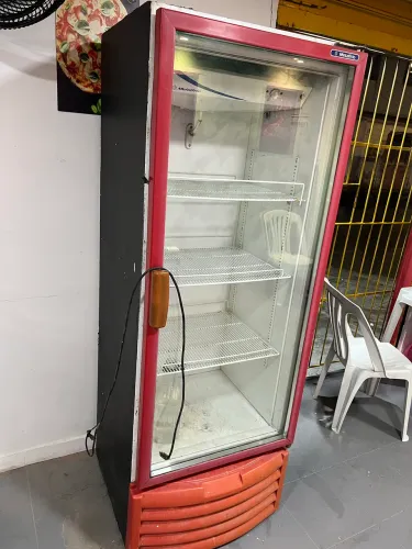 Freezer expositor 127v