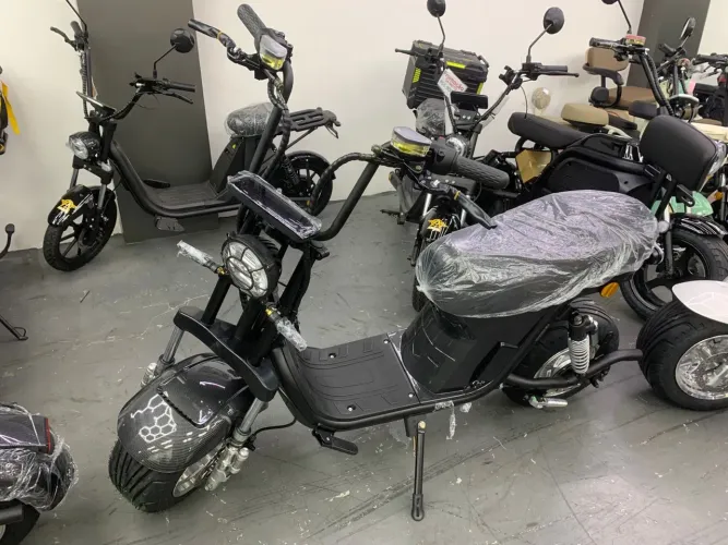 Scooter Elétrica 1000w 32km( Sem CNH, Sem emplacamento), carregamento Fácil
