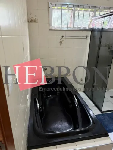 Sobrado a venda próximo a futura estação de metrô Guilherme Giorge