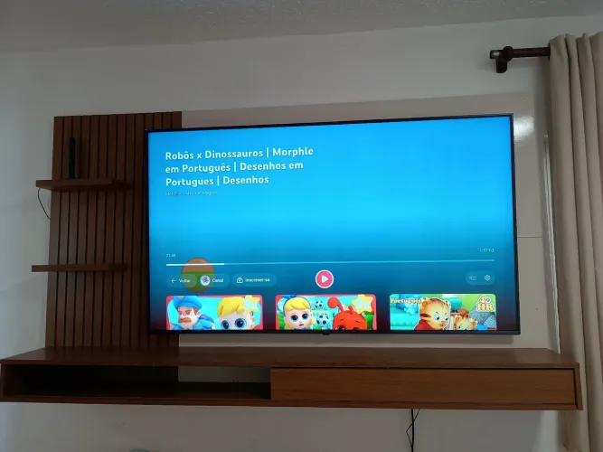 PAINEL DE TV SUSPENSO