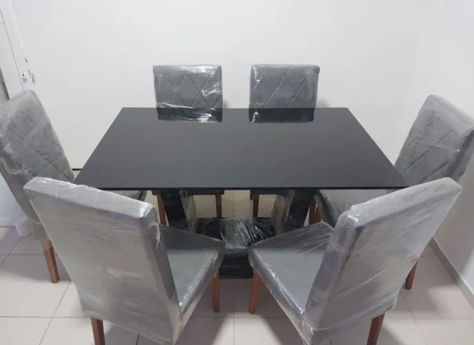 Conjunto Mesa Laqueada Preta com 6 Cadeiras P.R.O.M.O.Ç.Ã.O (Nova) 135x90