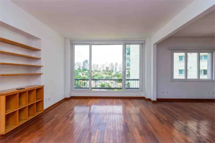 Apartamento para venda tem 157 metros quadrados com 3 quartos em Higienópolis - São Paulo