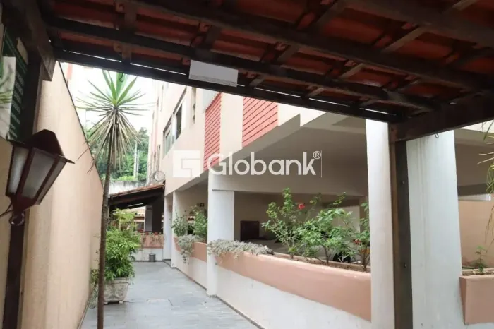 Vendo apartamento no Santa Inês/BH
