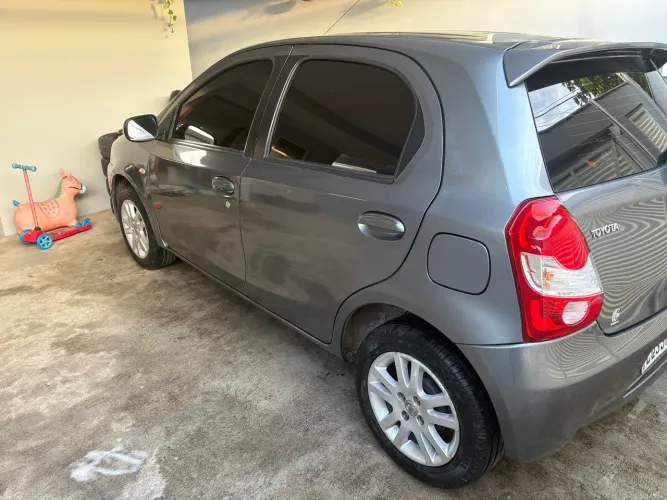 Toyota Etios XS 1.3 Flex 16V 5P Mec. 2013