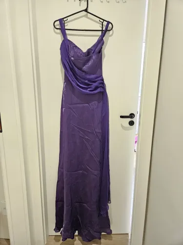 Vestido de festa roxo