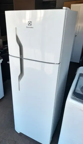 Geladeira Electrolux 260 Litros