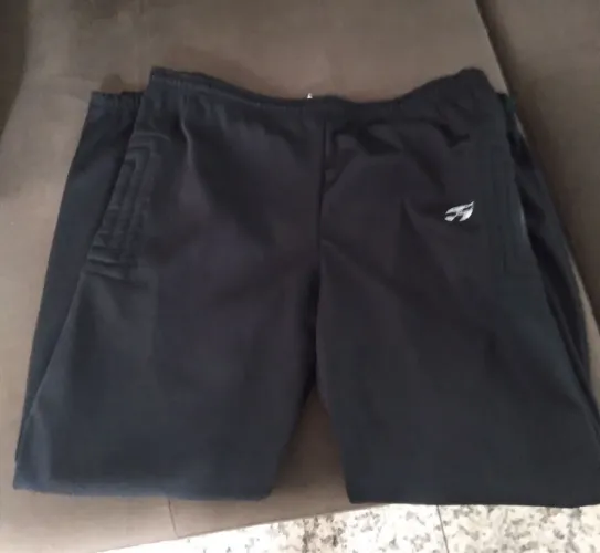 Calça de goleiro Topper tamanho G acolchoada, em excelente estado