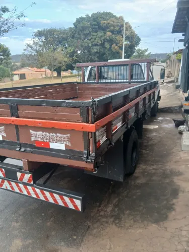 Vende-se caminhão Chevrolet D-40 