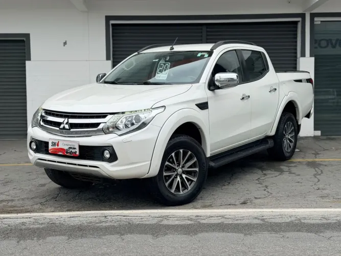 Mitsubishi L200 Triton Sport HPE-S 2.4 CD Dies. AUT 2020