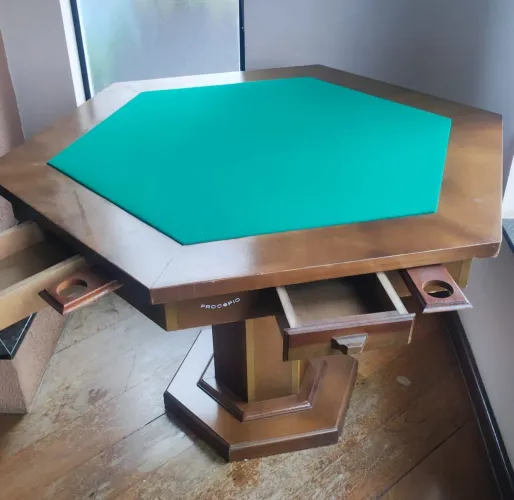 Mesa de carteado