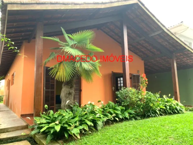 Casa para venda em Condominio Lagoinha de 179.00m² com 3 Quartos e 2 Garagens