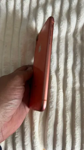 Dois IPhones um  XR e um 11 pro max