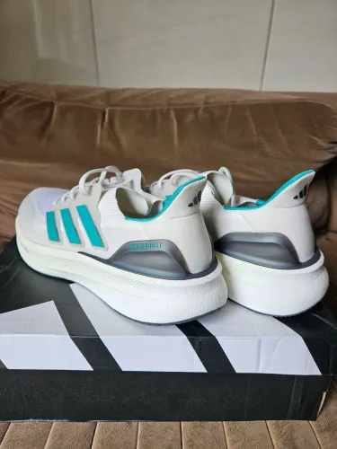 Tênis Adidas Ultraboost 5 (tam 44 BR) Original.