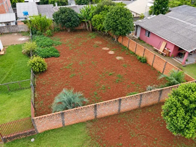 Terreno com 471 m² à venda na Região Norte