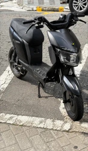 ?Moto elétrica muito nova - apenas 2 mil km rodados ?
