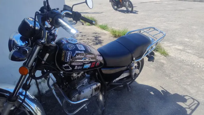 Suzuki intruder 125