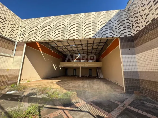 Ponto Comercial para aluguel com 242 m² em Centro, Bauru - SP