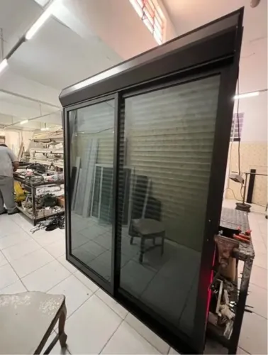 PERSIANA ELETRICA AUTOMATIZADA