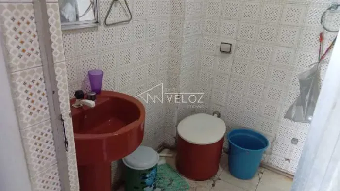 Kitnet/Conjugado - / Residencial / Centro