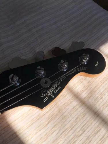 Contrabaixo Squier Standard PJ 4 Cordas - Indonésia - Excelente Estado *R$ 2.790*