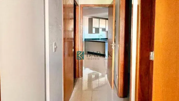 Apartamento com 3 dormitórios para alugar, 77 m² por R$ 3.500/mês - Novo Centro - Maringá/