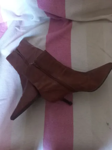 Bota de couro