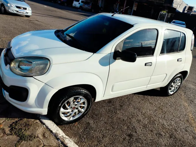 Fiat Uno Attractive 1.0 EVO Fire Flex 8V 5P 2021
