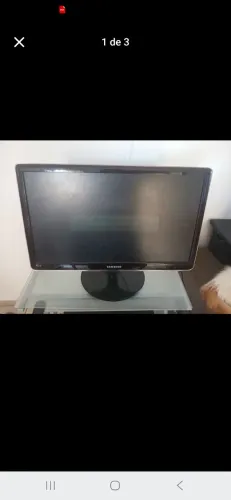 TV samsung 24" Não é Smart.