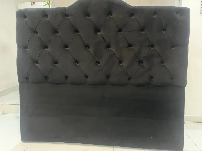 Cabeceira suede preta