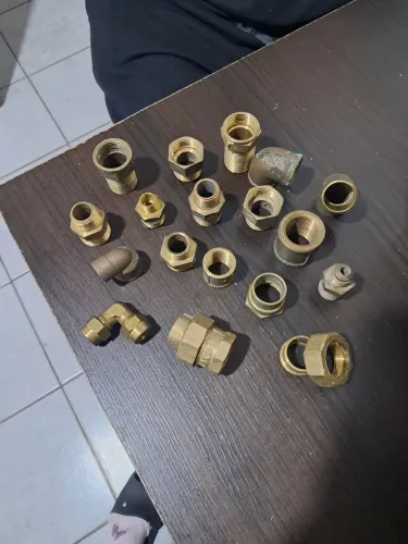 Conexões de cano R$ 300,00 tudo