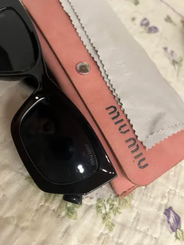 Óculos miumiu