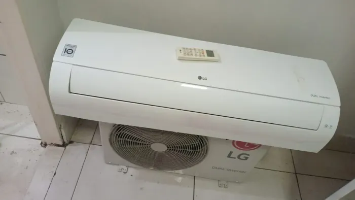 AR CONDICIONADO LG 18000 BTU/H INVERTER.