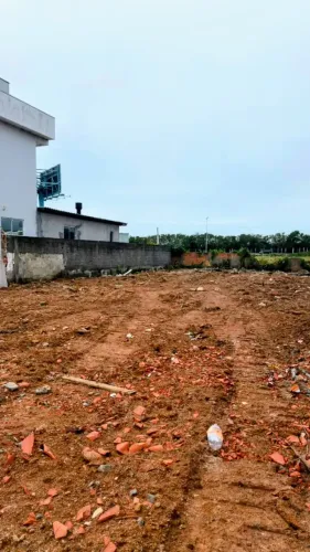 Terreno à Venda no Bairro Carianos/ Próx. Estádio Aderbal Ramos da Silva, conhecido como R