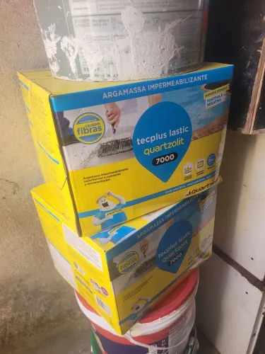 Argamassa impermeabilizante flex tecplus lastic quartzolit 7000