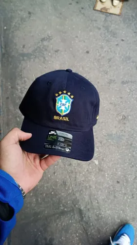 Boné seleção brasileira ?