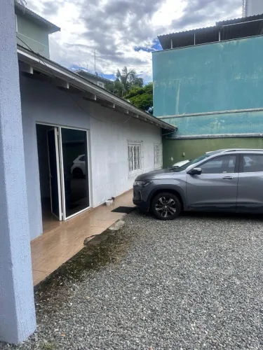 Alugo casa para escritório 