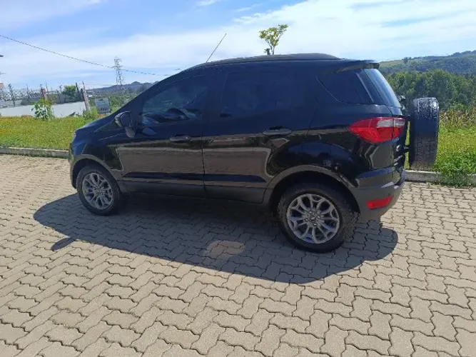 Ford Ecosport Freestyle 1.6 16V Flex 5P 2013