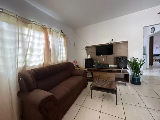 Casa na zona sudeste com terreno 13x35 Colorado- Teresina R$280.000,00 Negociável 