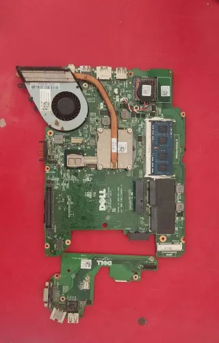 Placa mãe Dell com processador e memória