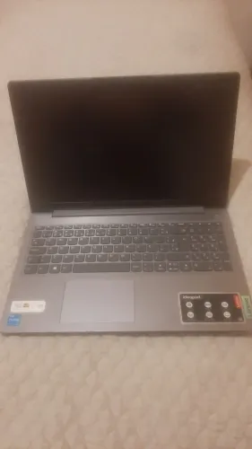 Notebook Lenovo Ideapad3i core i3 memória 4GB SSD 256GB Placa de Vídeo Integrada Intel.